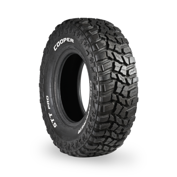 285/70/17 Cooper Discoverer STT Pro Mud Terrain White Letter 121Q Tyre