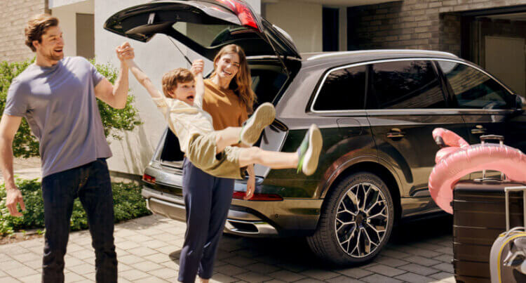 A happy family using Continental Premium Contact 7 showing its safety comfort