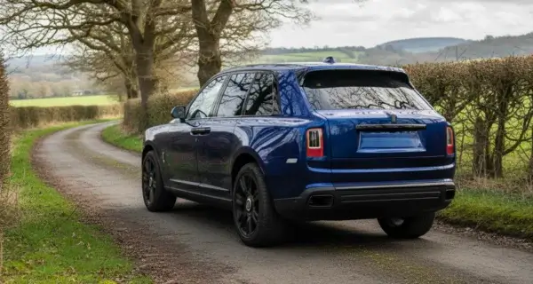 The back end of a Rolls Royce Cullinan to show off its Rolls Royce Cullinan Wheels